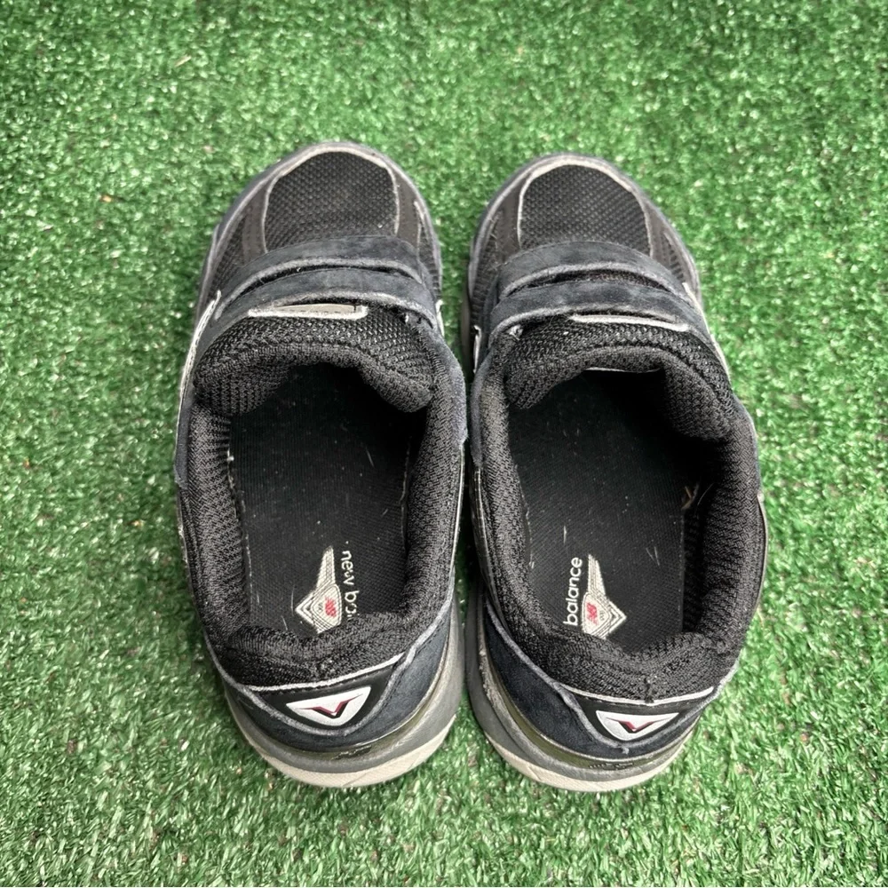 New Balance‎ 990v5 Shoes Boys Size 2 Black Running Sneakers